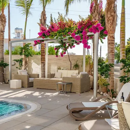 Royal Nissi Mansion 3 Bed Lower Part Of Villa