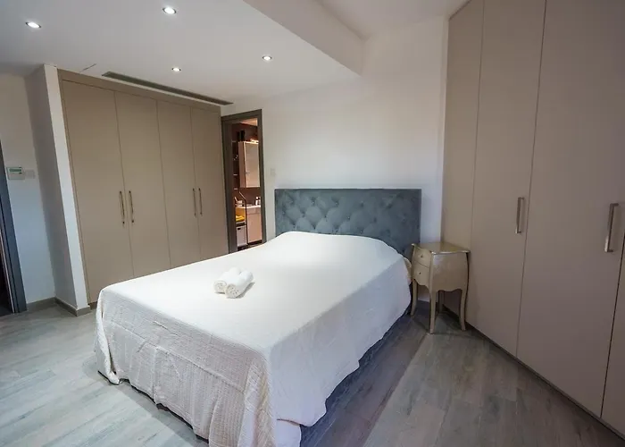 Royal Nissi Mansion 3 Bed Lower Part Of *