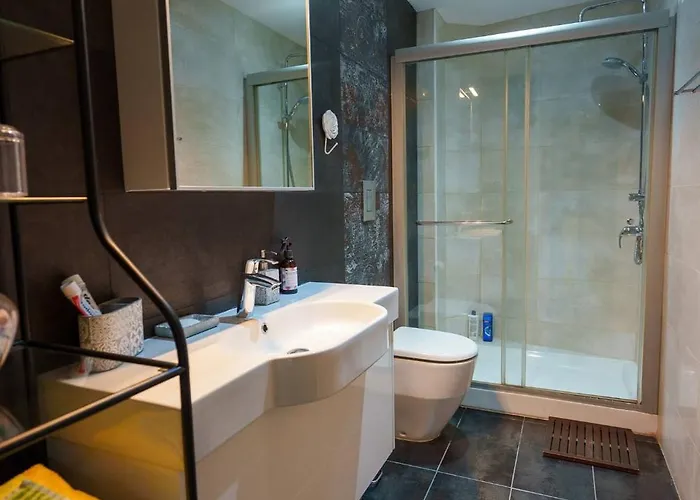 Royal Nissi Mansion 3 Bed Lower Part Of *