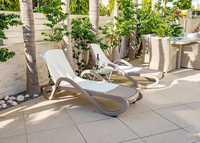 Villa Royal Nissi Mansion 3 Bed Lower Part Of *