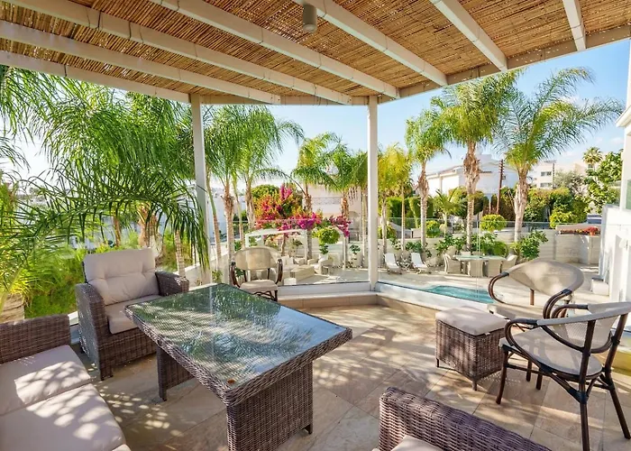 Villa Royal Nissi Mansion 3 Bed Lower Part Of Ayía Nápa