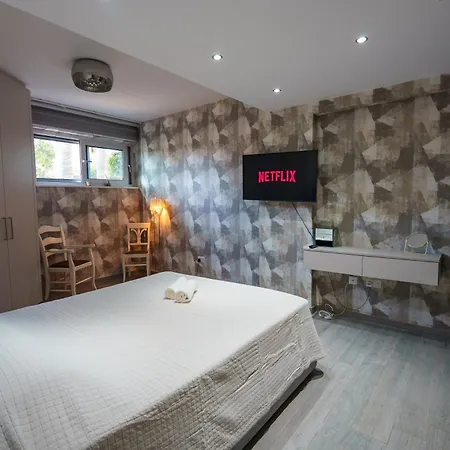 Royal Nissi Mansion 3 Bed Lower Part Of Villa Aya Napa