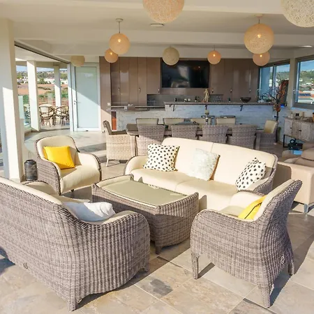 Royal Nissi Mansion 3 Bed Lower Part Of