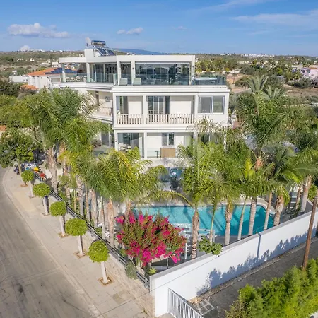 וילה Royal Nissi Mansion 3 Bed Lower Part Of