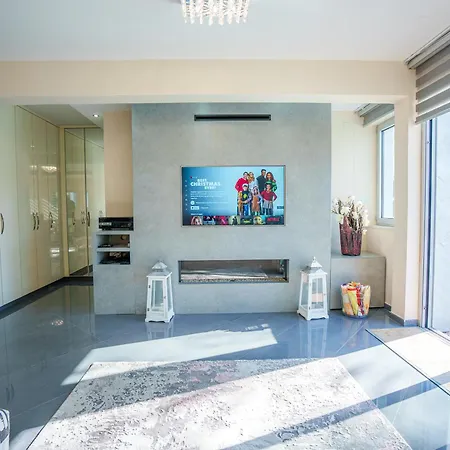 וילה Royal Nissi Mansion 3 Bed Lower Part Of איה נאפה