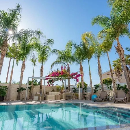 Royal Nissi Mansion 3 Bed Lower Part Of 빌라