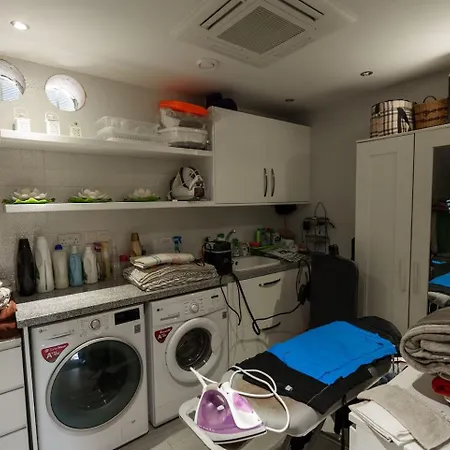 Royal Nissi Mansion 3 Bed Lower Part Of