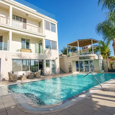 Royal Nissi Mansion 3 Bed Lower Part Of 빌라 *