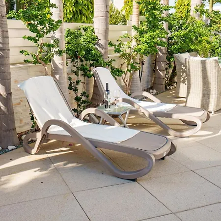 빌라 Royal Nissi Mansion 3 Bed Lower Part Of *