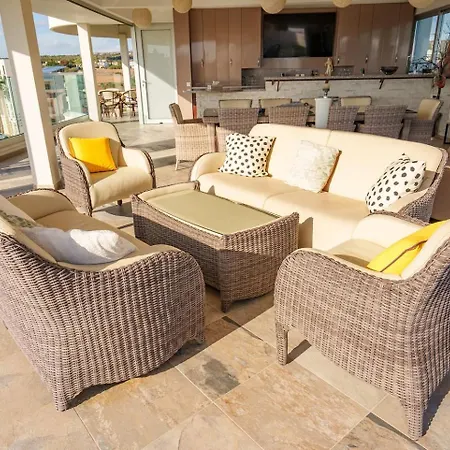 Royal Nissi Mansion 3 Bed Lower Part Of