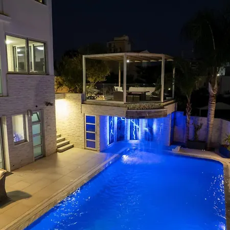 빌라 Royal Nissi Mansion 3 Bed Lower Part Of