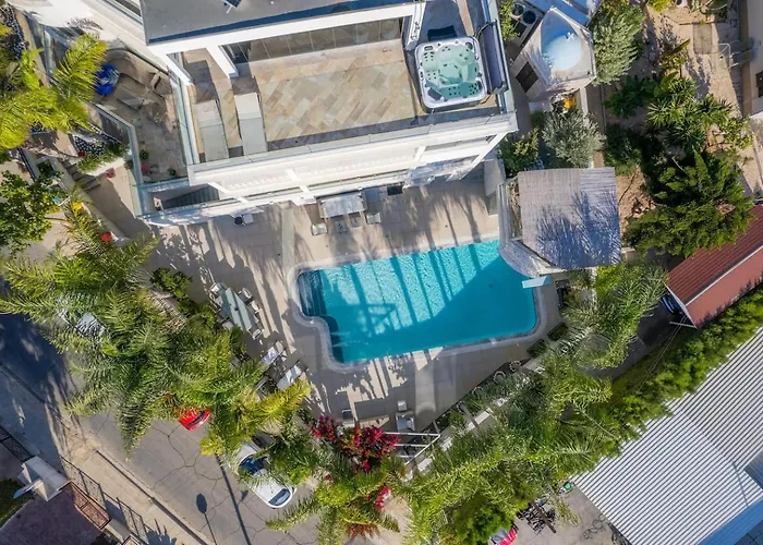 别墅 Royal Nissi Mansion 3 Bed Lower Part Of