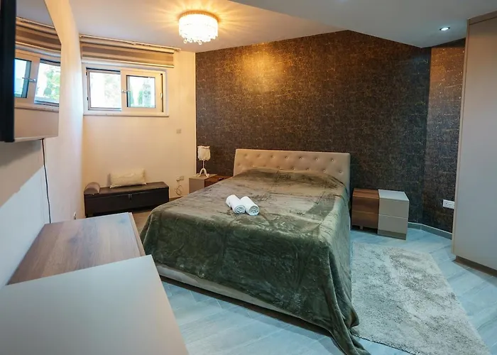 Royal Nissi Mansion 3 Bed Lower Part Of * 圣纳帕