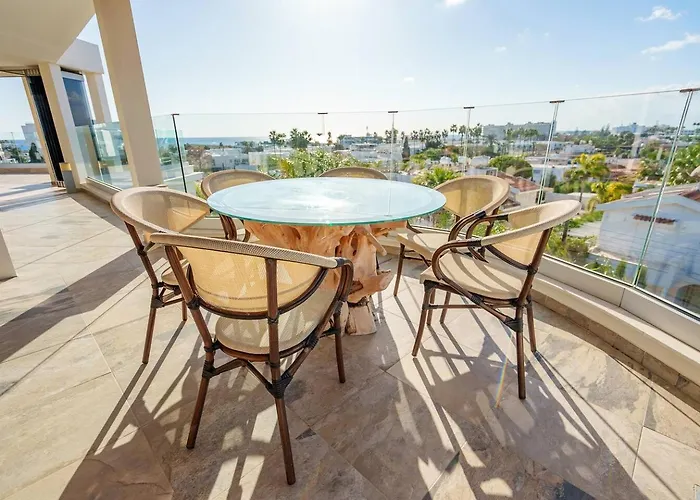 Royal Nissi Mansion 3 Bed Lower Part Of * 圣纳帕