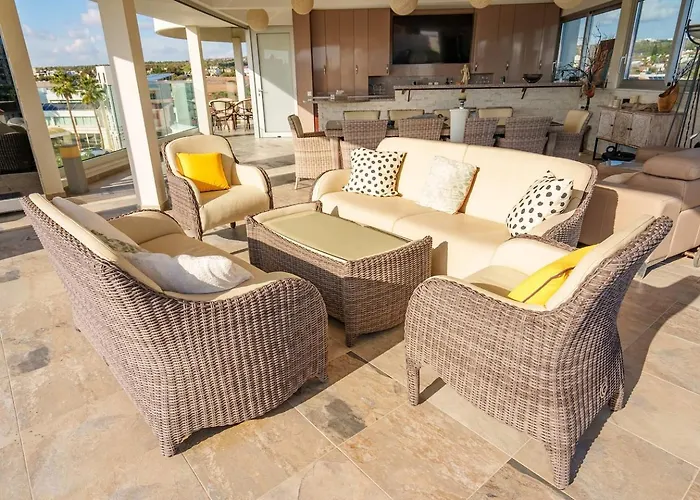 Royal Nissi Mansion 3 Bed Lower Part Of